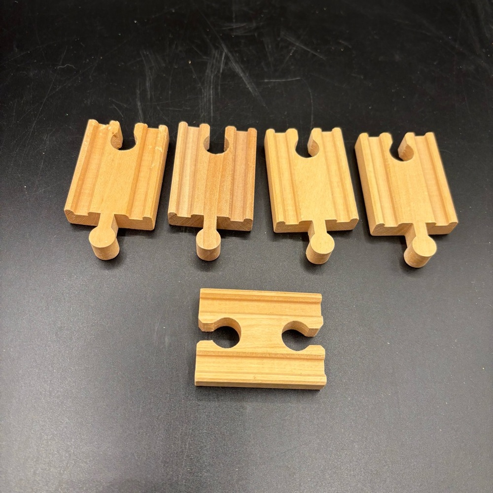 Track Small Straight Wood Connectors Set Brio Thomas Toys R Us Pieces Lot of 5